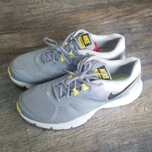 Mens nike training shoes